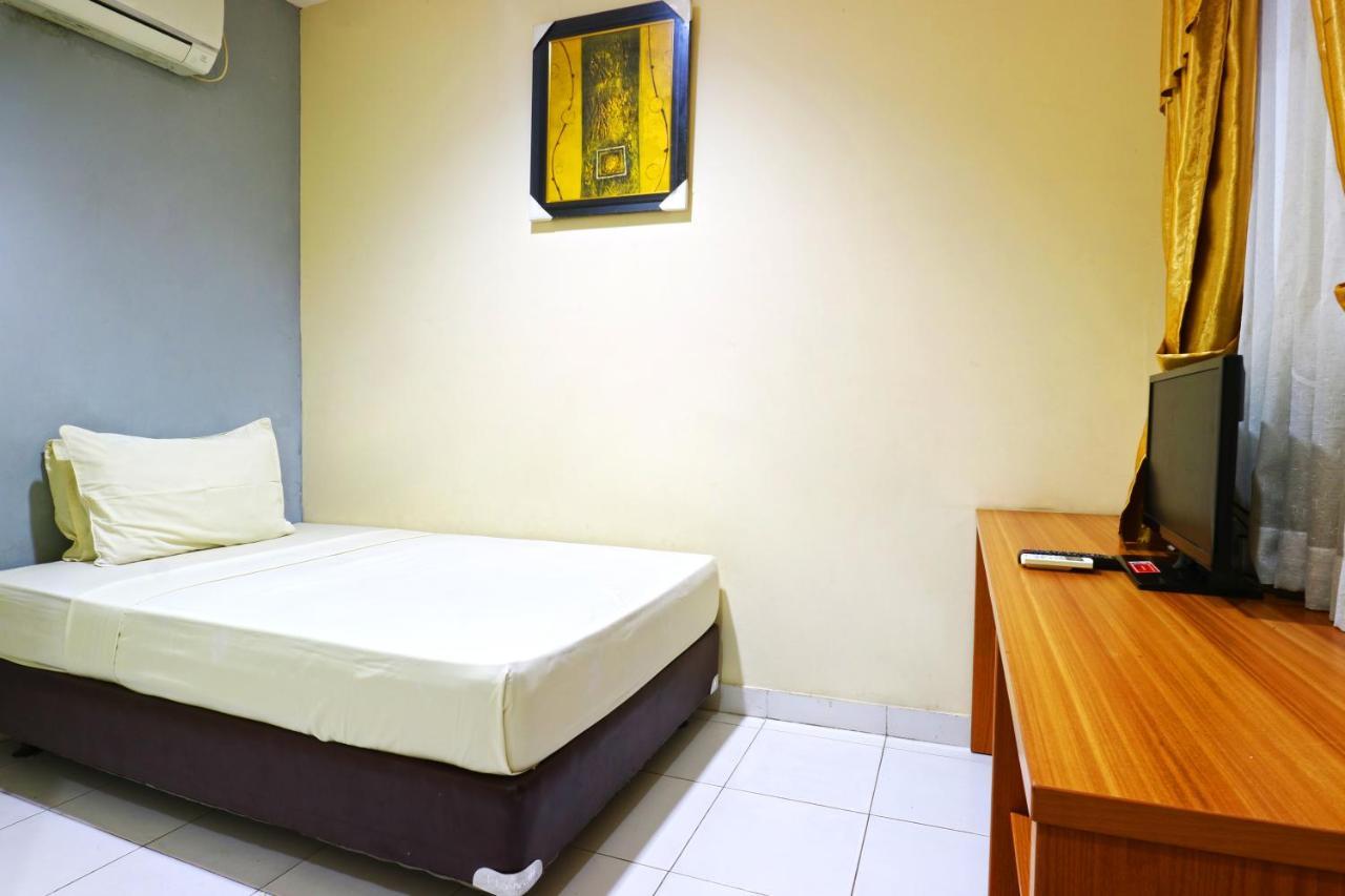Sabrina Guest House Jacarta Exterior foto